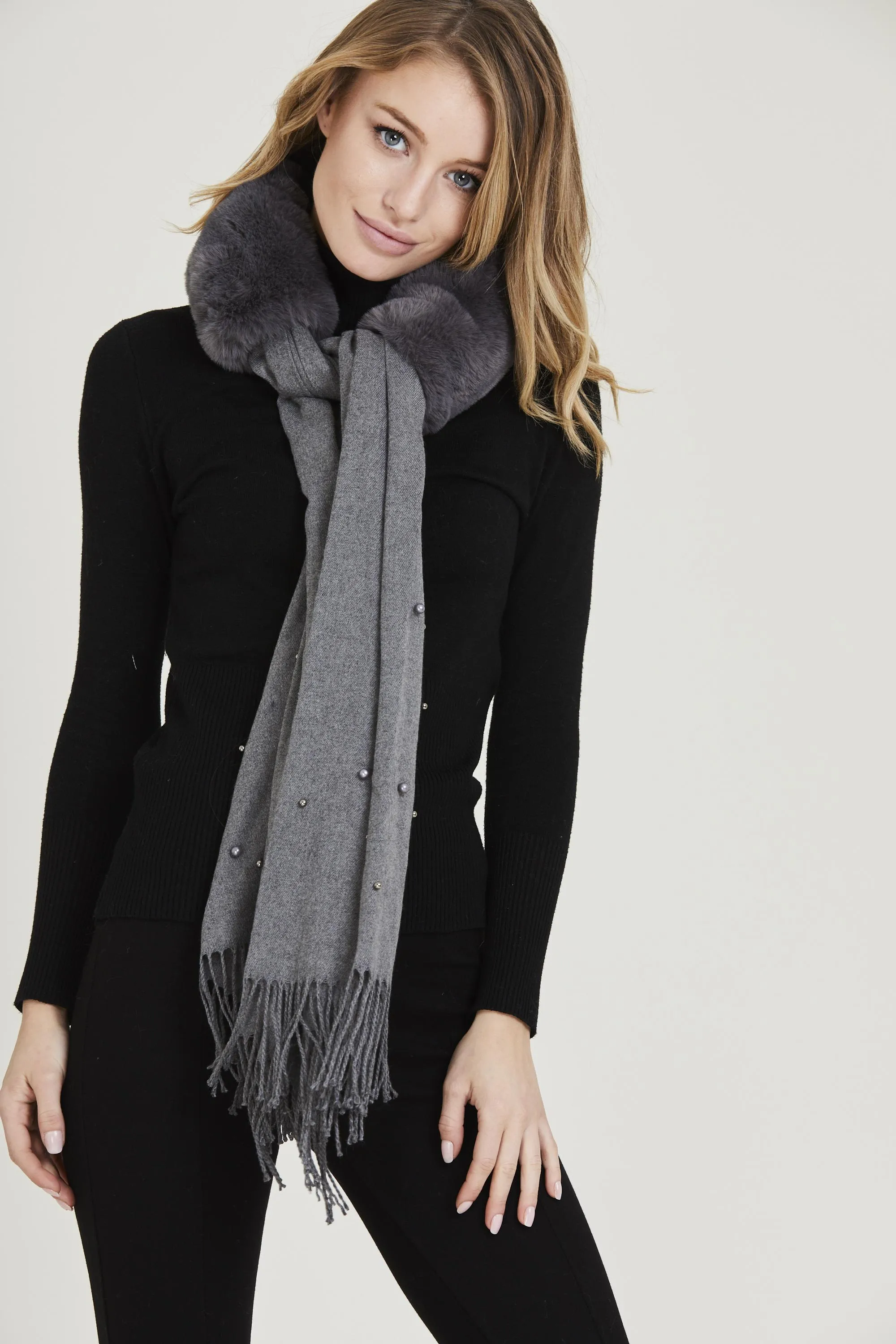 Faux Fur Wrapped Pearl Scarf